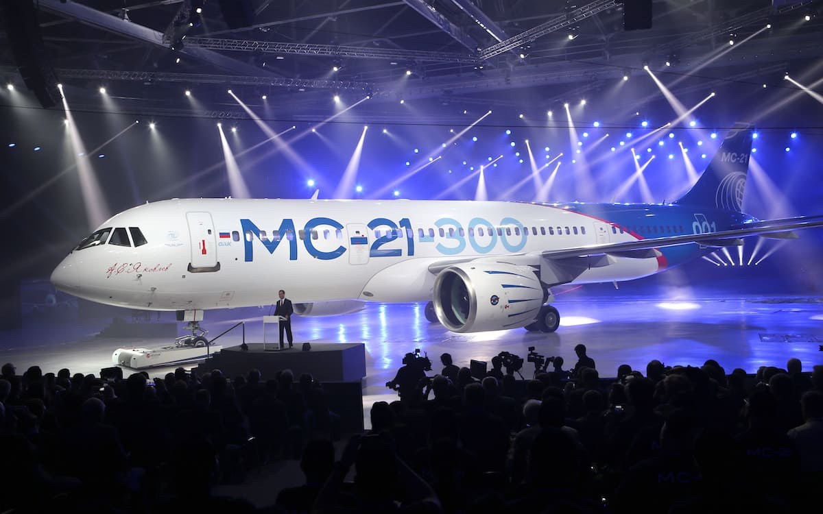 Запад "закрыл" композитные материалы для российского МС-21, заявил Владимир Путин