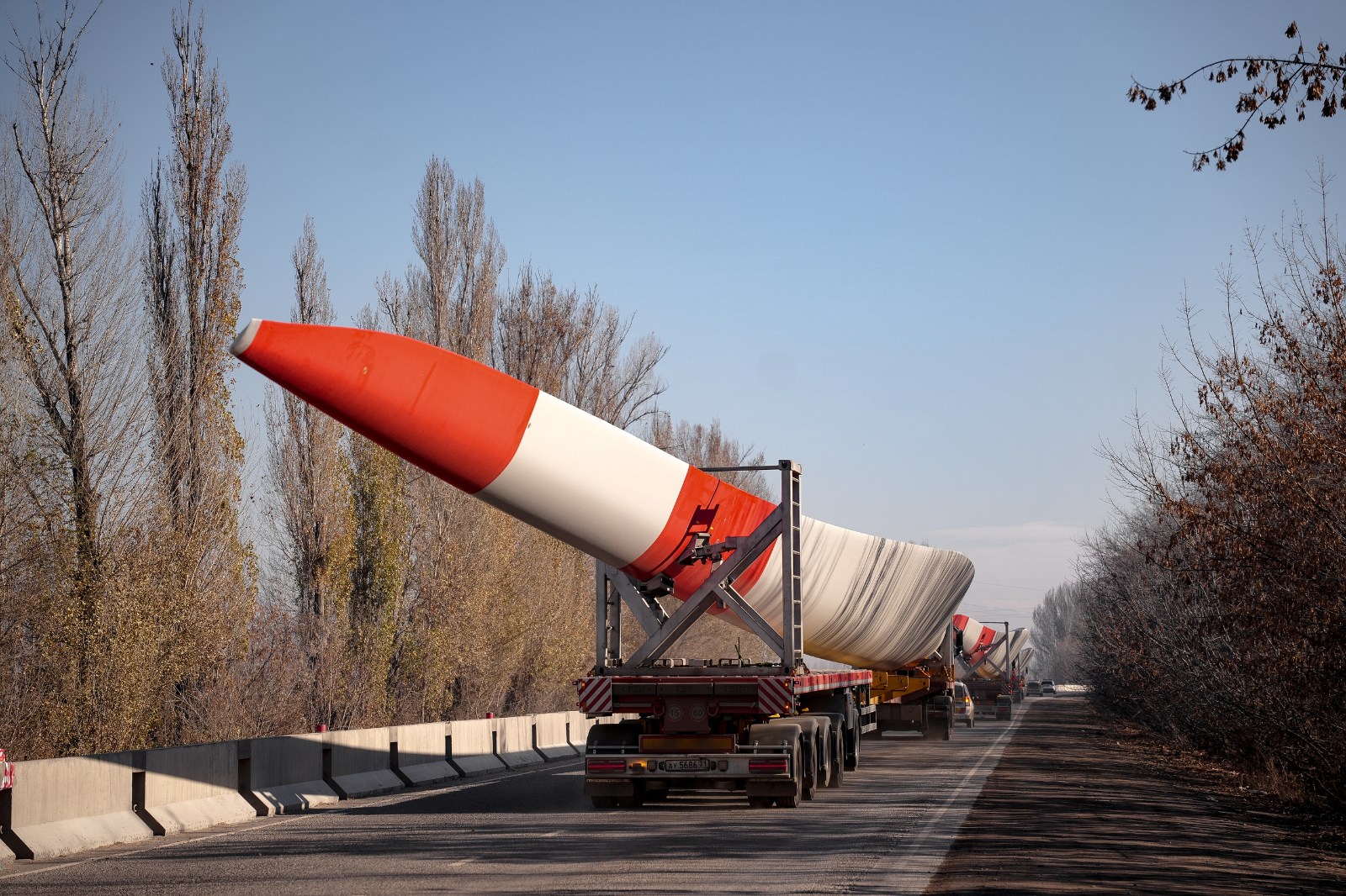 «Росатом» поставил первые лопасти для ветропарка в Кыргызстане