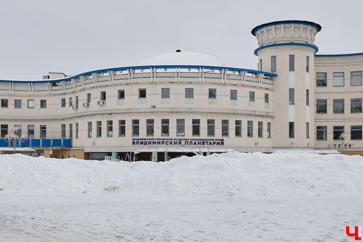 Во владимирском планетарии начался монтаж 12-метрового купола из стеклопластика