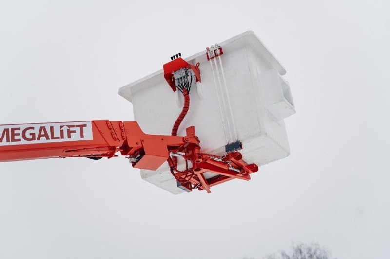 Стеклопластиковые диэлектрические платформы для автогидроподъёмников